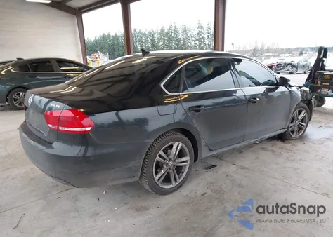 2015 Volkswagen Passat 2.0L Tdi Se из США, поврежденный, VIN 1VWBV7A32FC069594